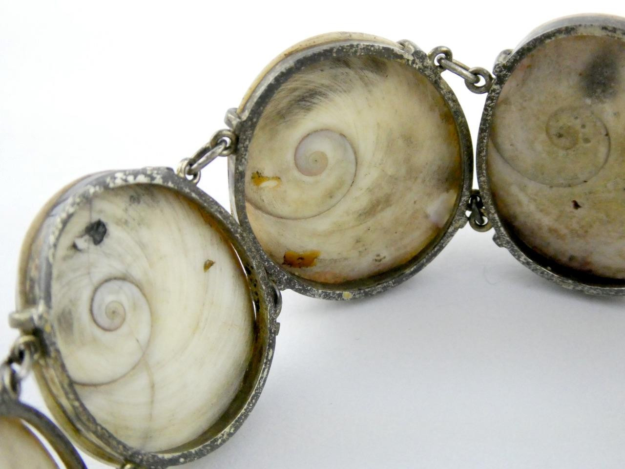 Vintage Operculum Snail Shell Panel Bracelet Unmarked Silver Toned Metal 7.25 In