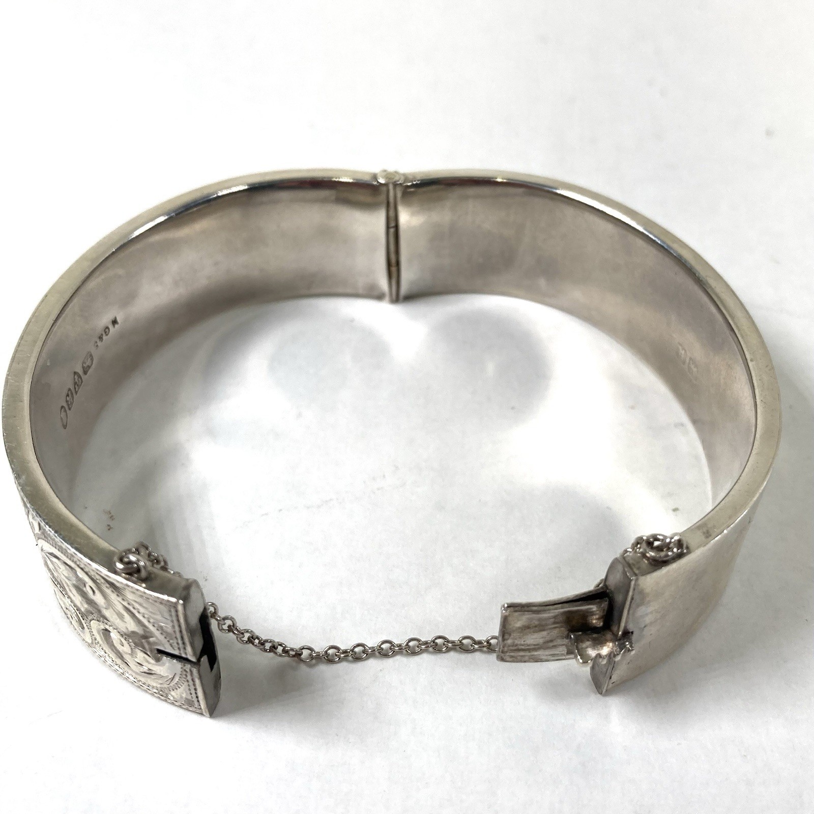 English Sterling Silver Hinged Bangle 1935 Chester England Etched Hallmarked