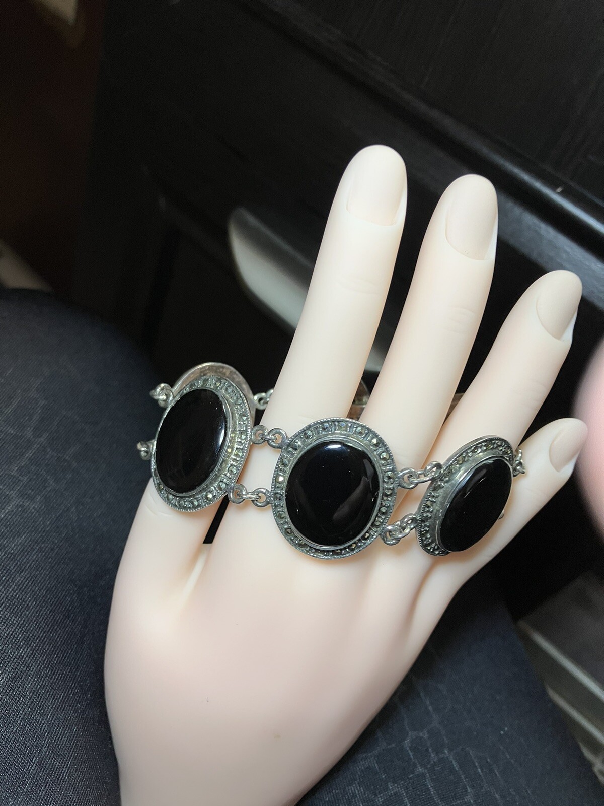 Signed TM (Taxco Mex) 925 Sterling Silver Oval Black Onyx & Marcasite Bracelet