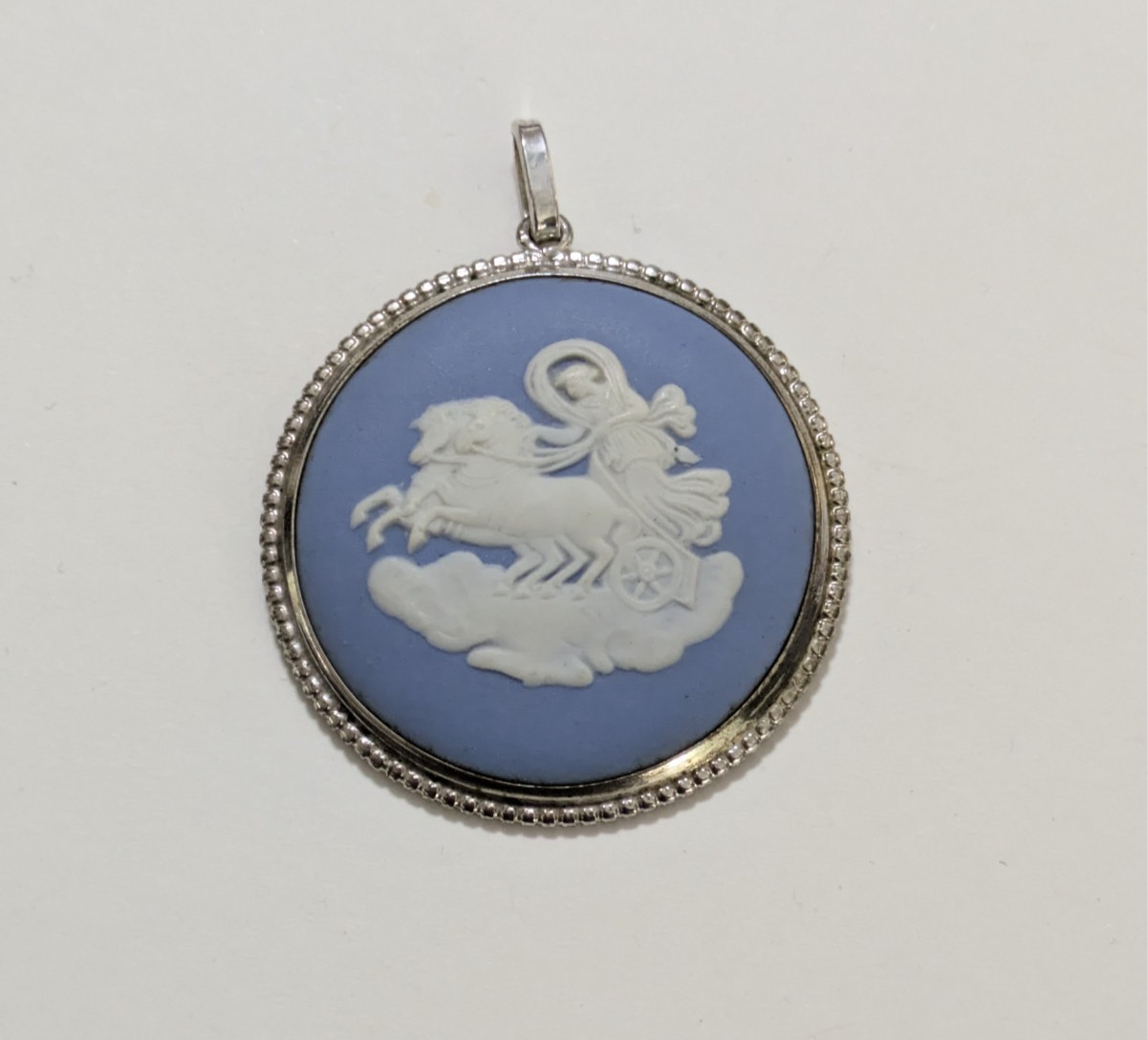 Wedgwood Cameo Pendant Horse & Chariot # B67 Sterling Silver England VINTAGE