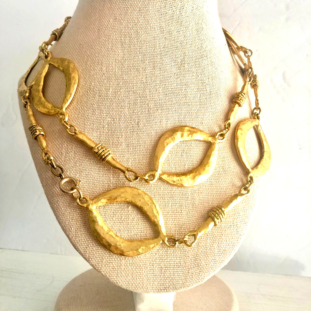 VTG Hammered 37″ STATION CHAIN LINK NECKLACE Gold Tone Open Ovals & Bar Links