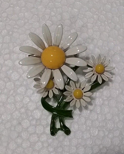 SUMMER DAISY Retro ENAMEL FLOWER Vintage BROOCH Pin