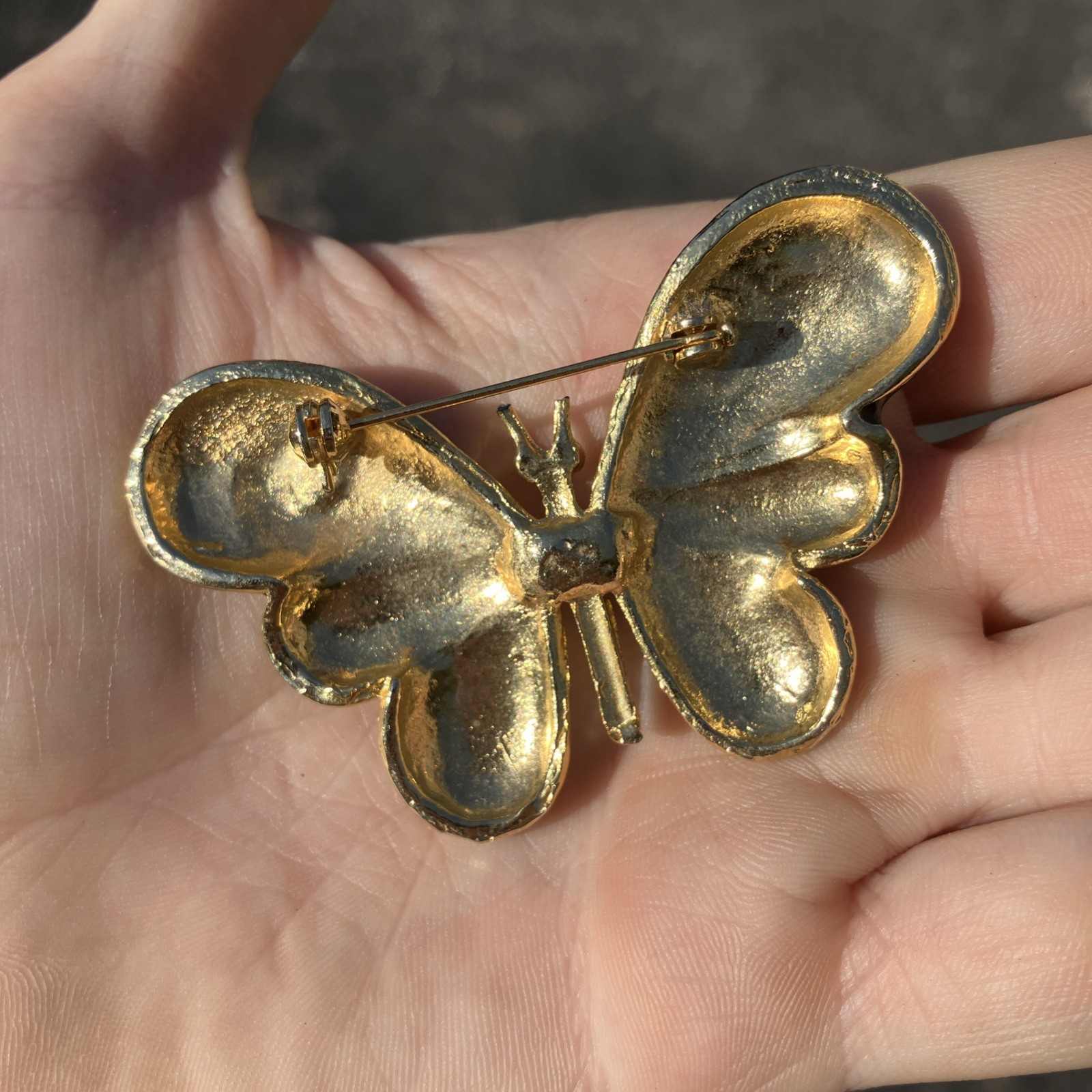 Gorgeous Gold Tone Pierced Butterfly Pin Rhinestones & Enamel Gold Gems