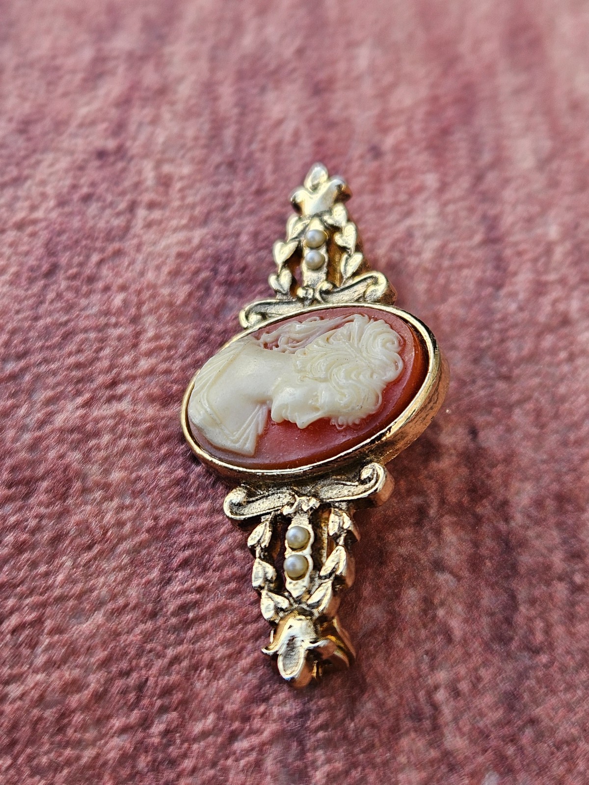 Vintage Art Deco Cameo Brooch Portrait Pin