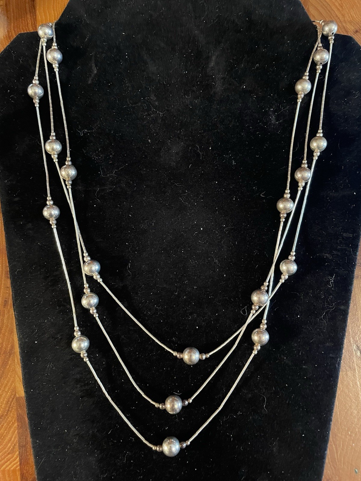 Vintage Liquid Silver Ball Beaded Necklace. Southwestern. 22 Inches
