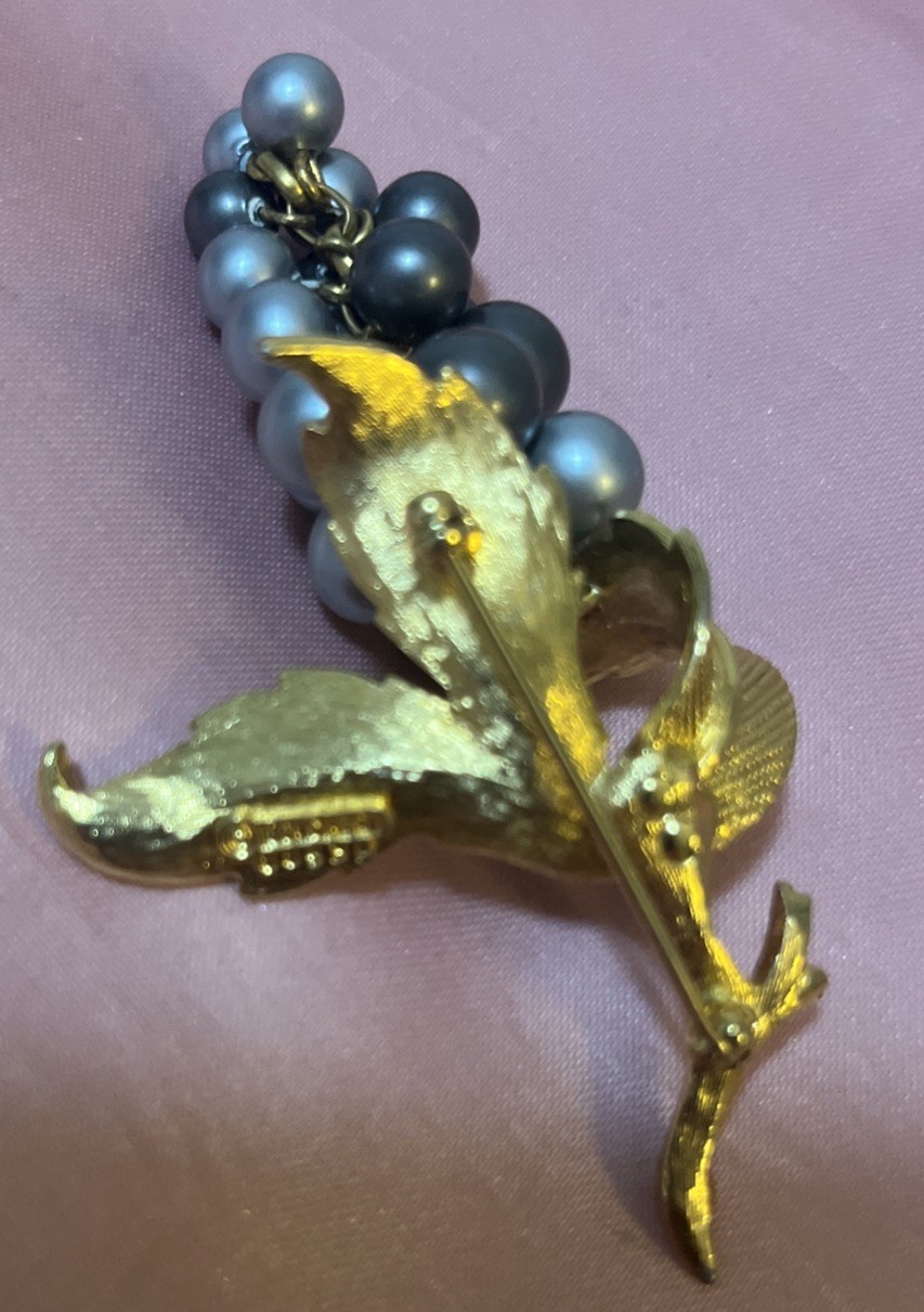 Vintage Marcel Boucher Bunch of Grapes Brooch Pin 0099 Gold Tone Faux Pearls