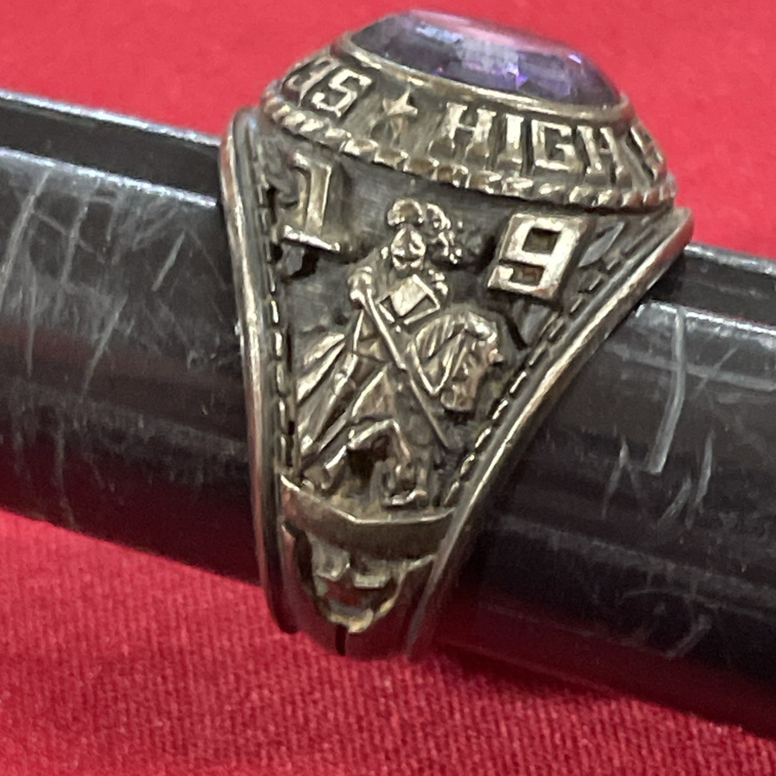 Vintage 1978 Selma High School Knights Of Pythias Purple Stone Class Ring Size 9