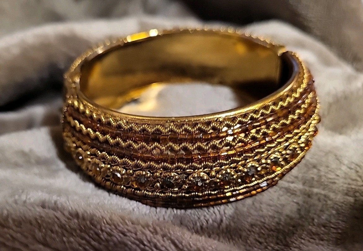 1990’s Vtge Jeweled and Beaded Cuff Bracelet with Spring Hinge In Good Condition