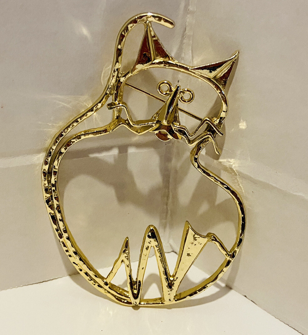 Vintage Metal Gold Plate Brooch Pin Circa Late 1980s Cat Statement Jewelry 3’x3’
