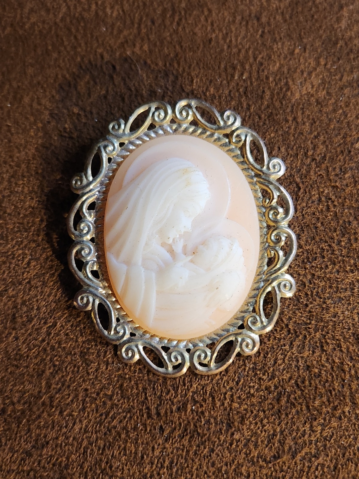 Vintage Madonna And Child Cameo Brooch In Gold Tone