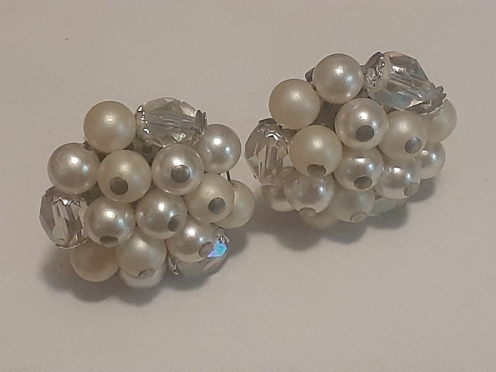 Vintage faux pearl & glass bead cluster round clip on earrings