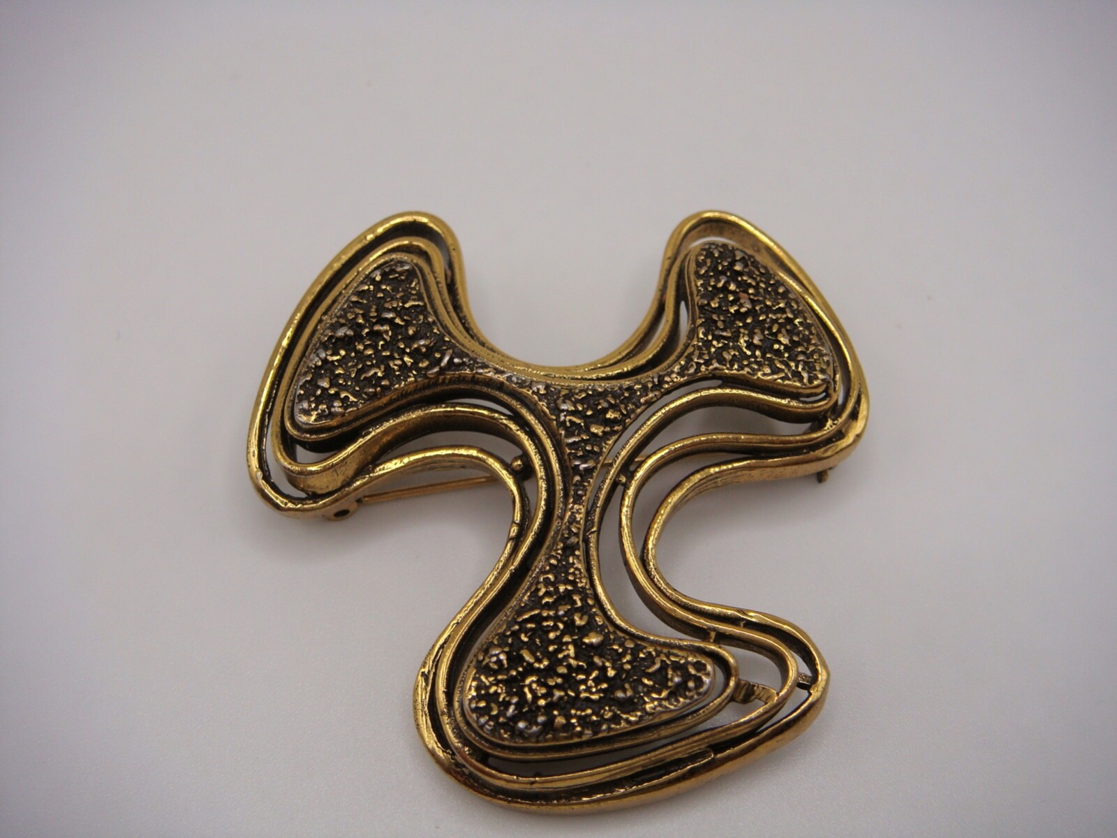 VINTAGE SIGNED ZENTALL GOLD TONE ABSTRACT PIN BROOCH ESTATE