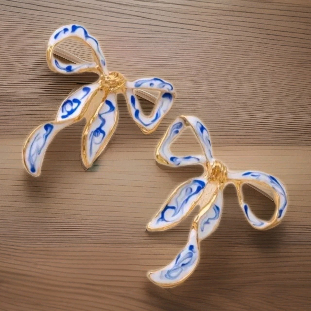Stunning Goldtone Blue&white Enameled Stud Bow Earrings