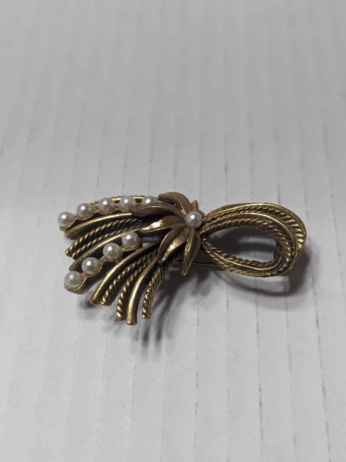 Vintage Gold Tone Bow Brooch with Faux Pearls and Rollover Safety Clasp Chic
