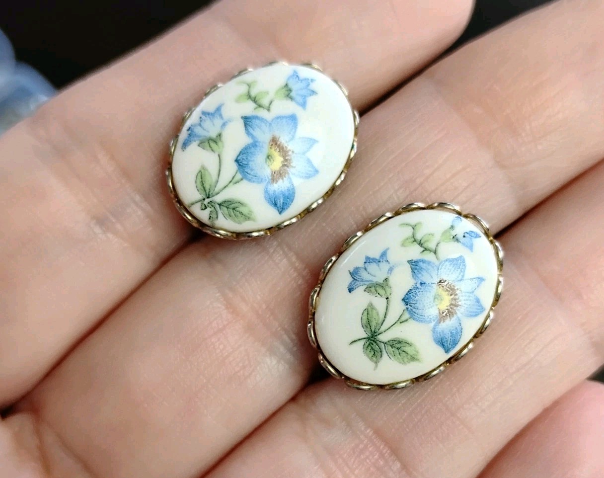 10 Vintage MCM Earrings W/Case Signed Glass Antique #10