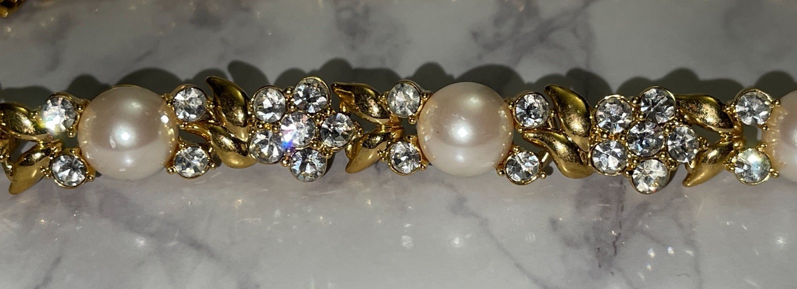 Vintage Gold Tone Rhinestone Faux Pearl Cabochon 15″ Necklace Jewelry YD-8