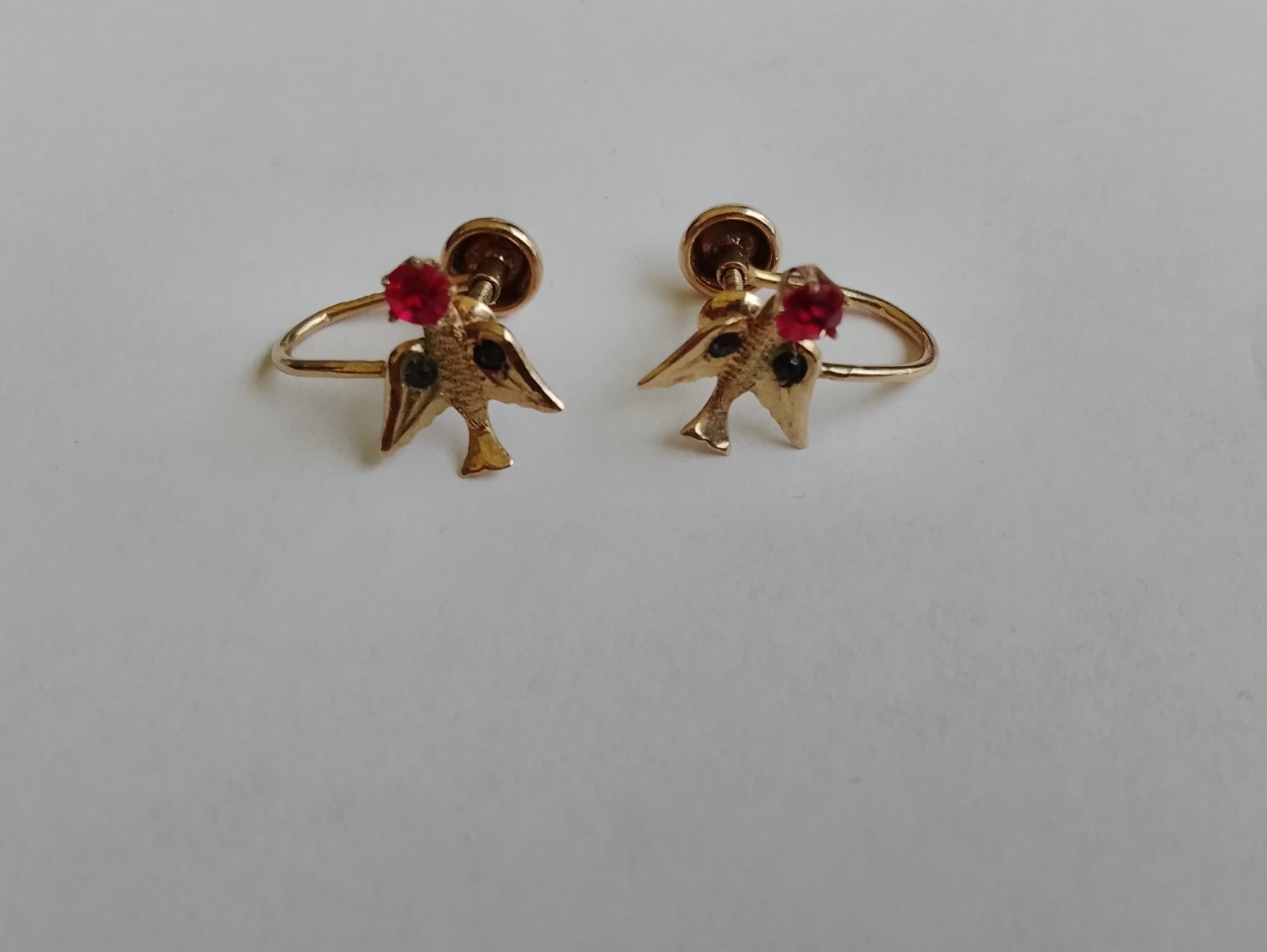 Vintage BDA 10k gold Bird Earrings