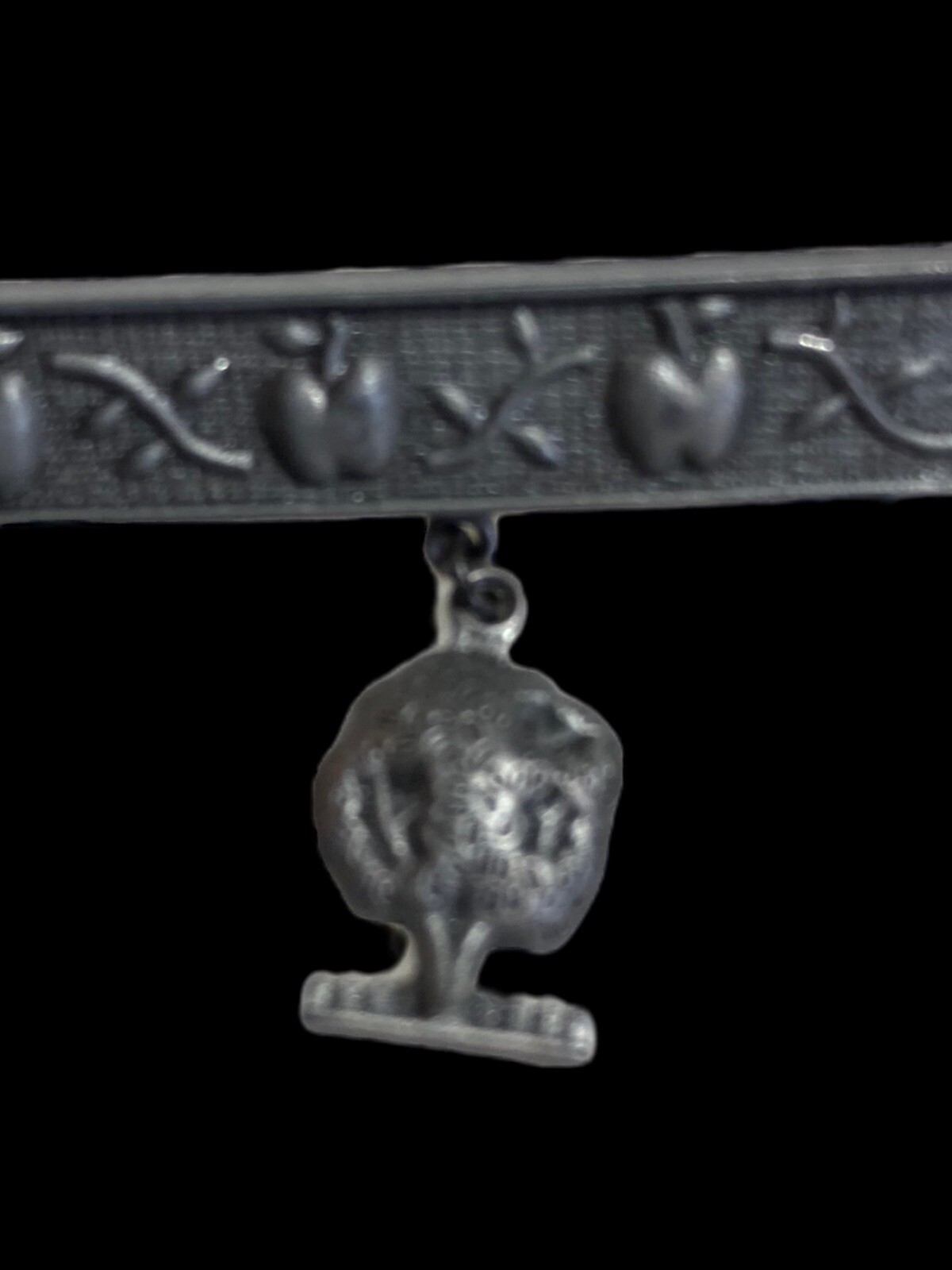 Pewter Jan Karon Art Brooch Pin Country Buildings Hat Vintage Fashion Jewelry