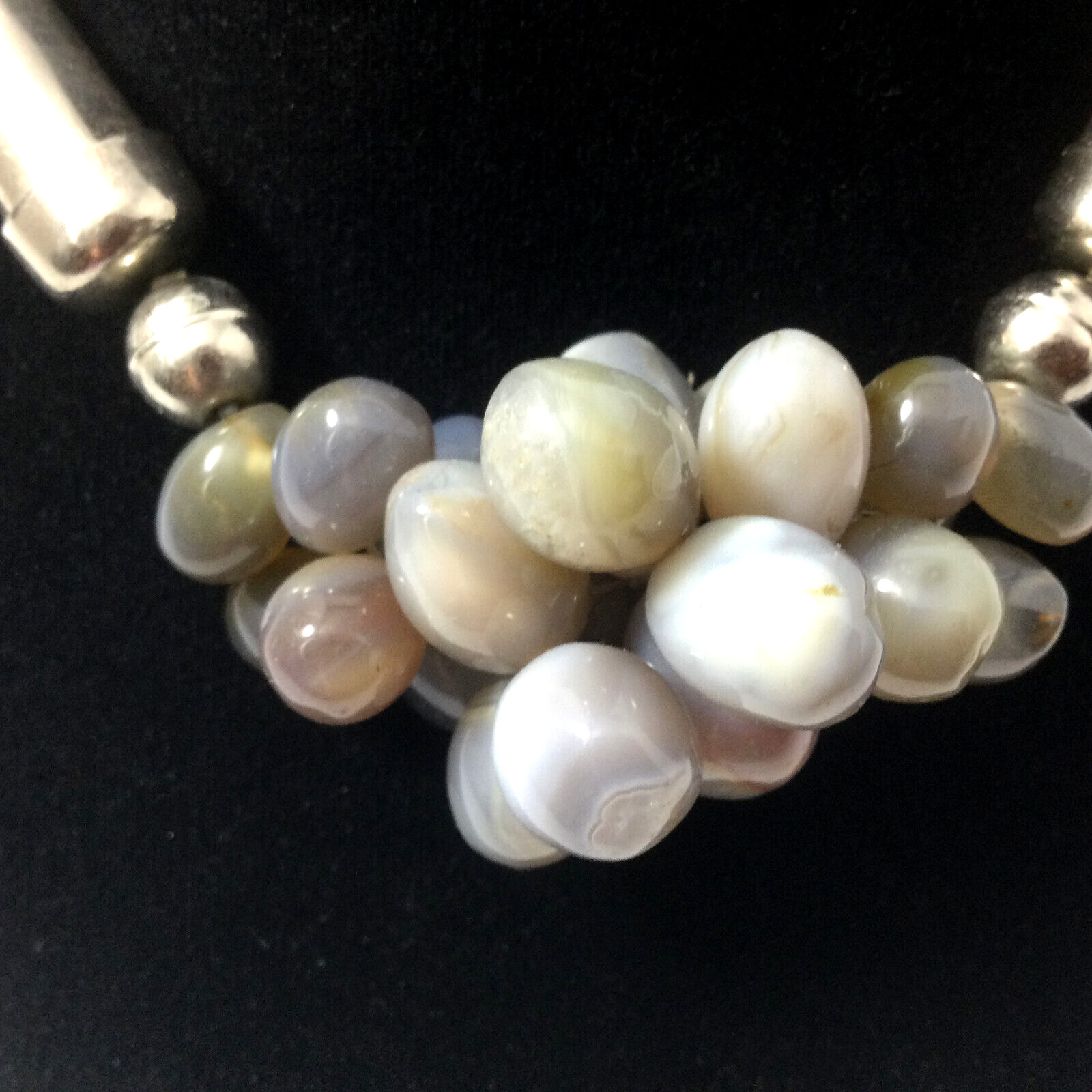 Vintage Necklace Choker Silver Metal Agate Grapes Pendant Gray Stone 15″