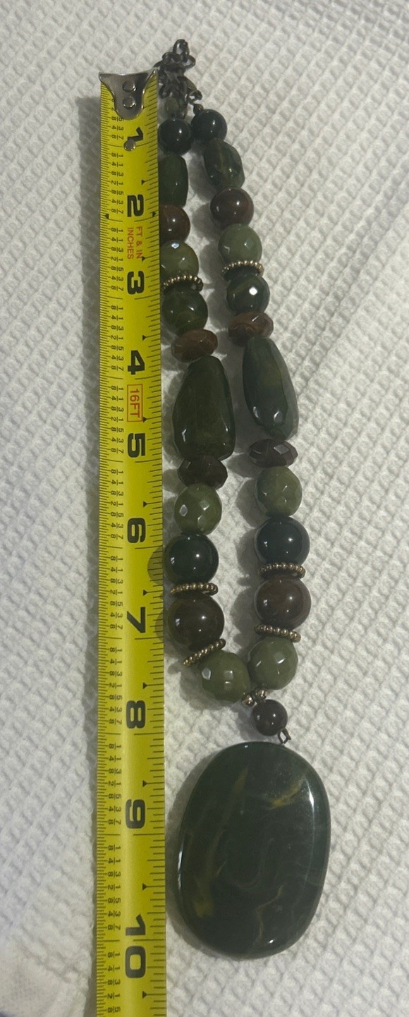 Green And Brown VTG Necklace With Large Green Pendant Lobster Claw Clasp