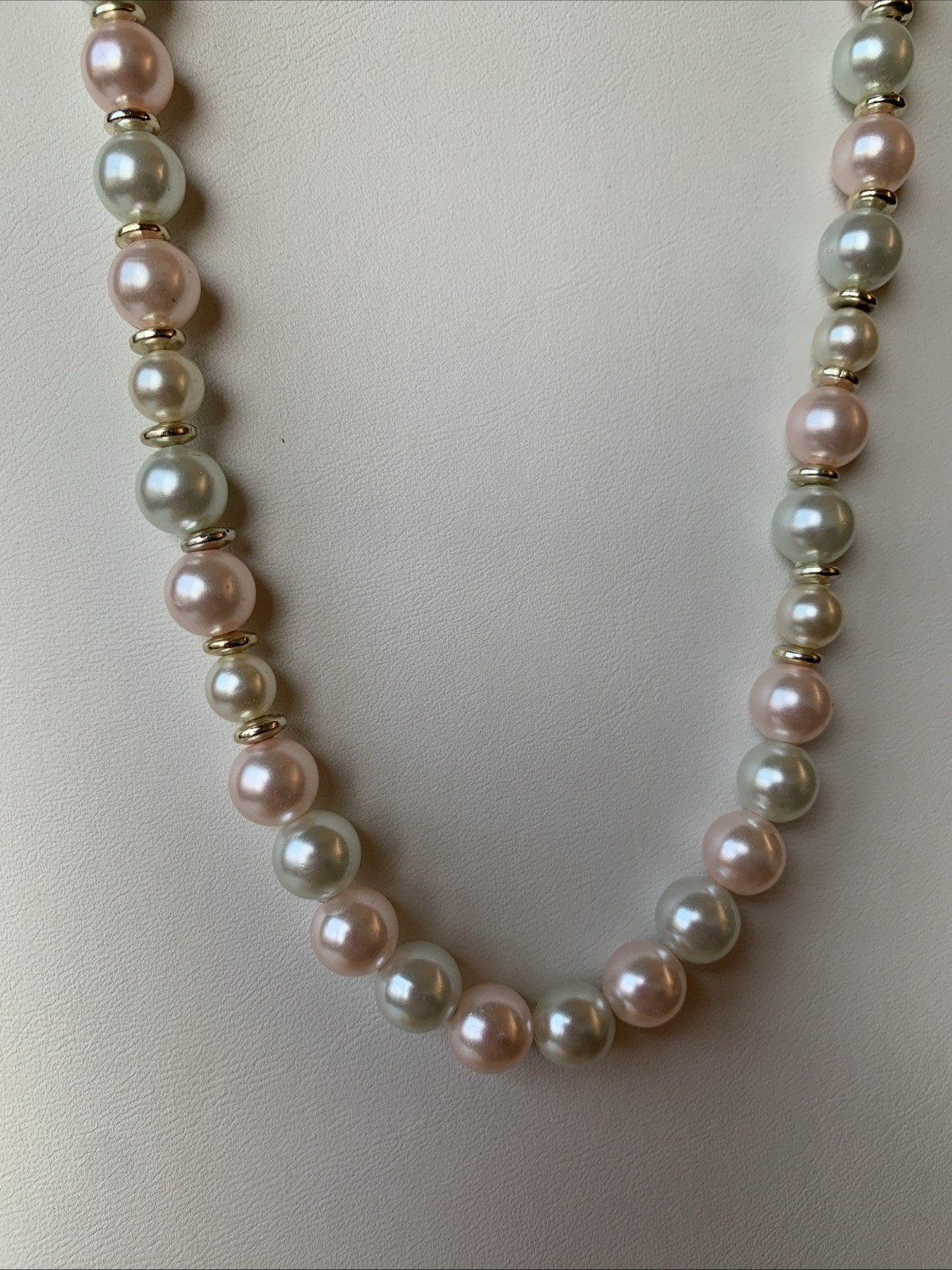 Vintage Faux Pearl Necklace-Light Pink And Very Light Green-Plastic-24in