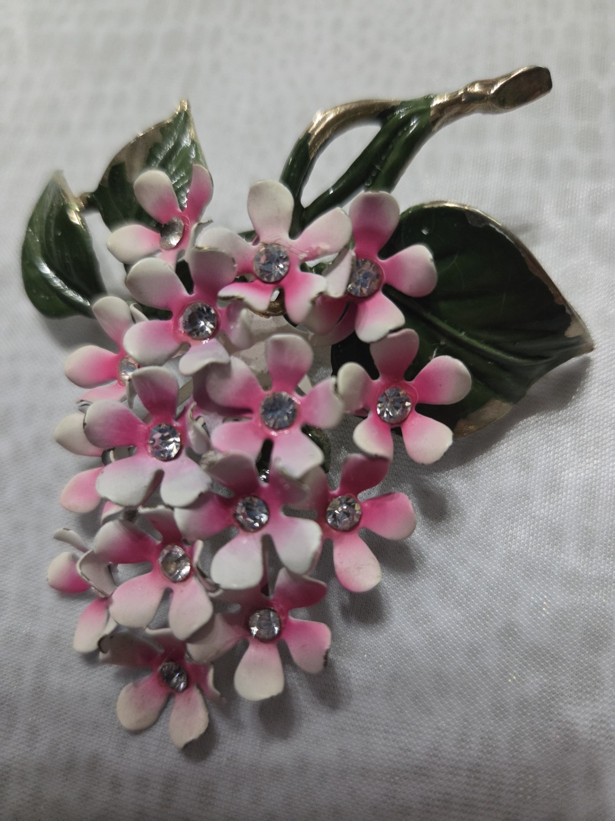 Lot Of 4 Brooches 1 Coro 3 Unbranded Flowers And Bow Excellent Condition…