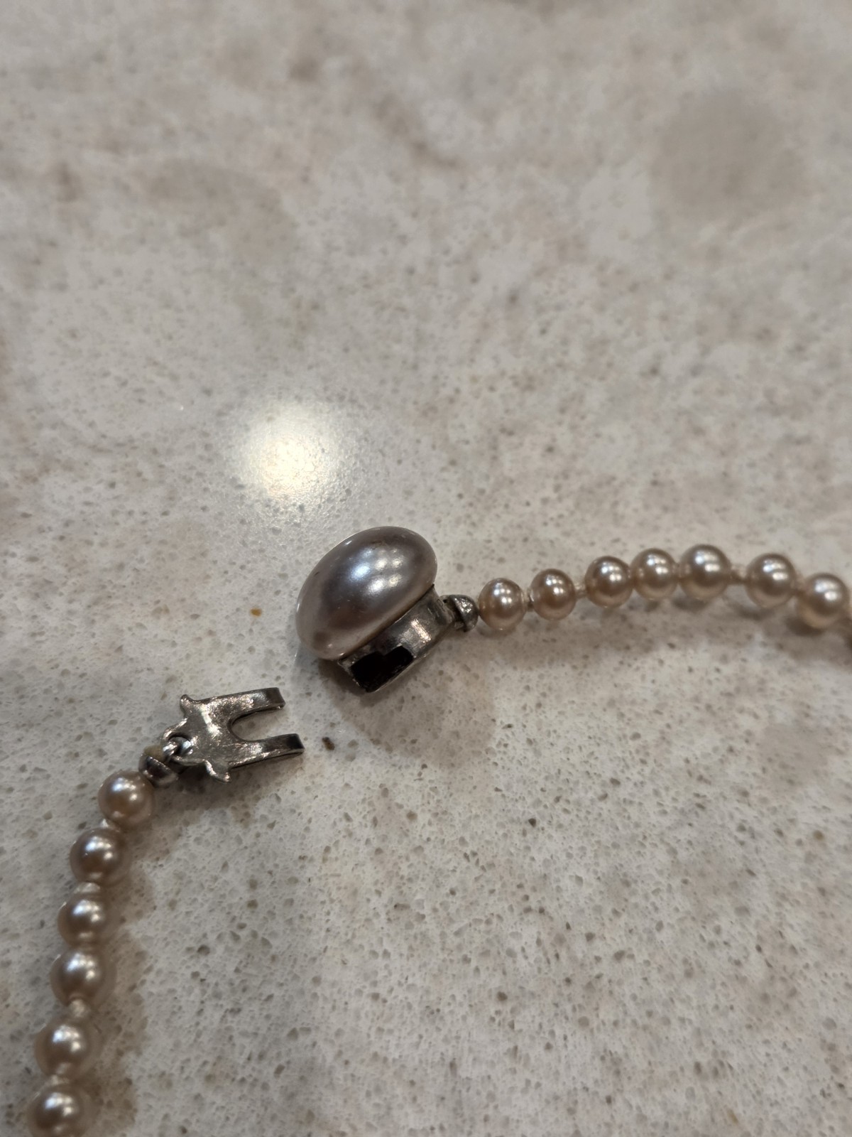 Vtg Classic Vintage Faux Pearls with Fish Hook Button Clasp Necklace Very Nice