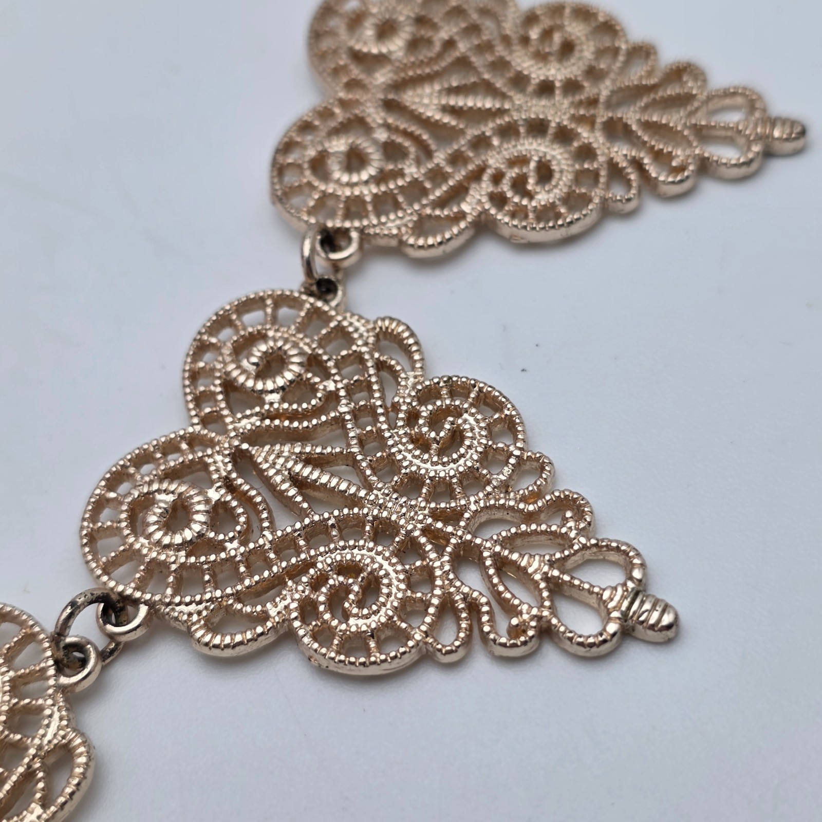 Gold Tone Filigree Heart Panel Link Necklace 17.5 in