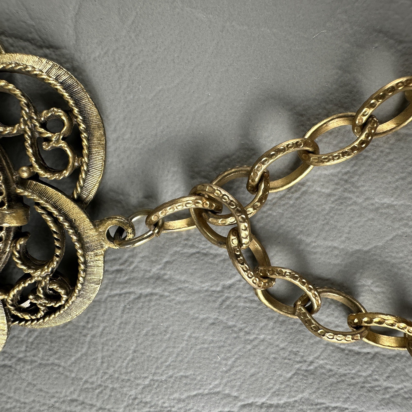 Vintage Medallion Necklace Gold Tone Coin Filigree Pendant Heraldic 35″