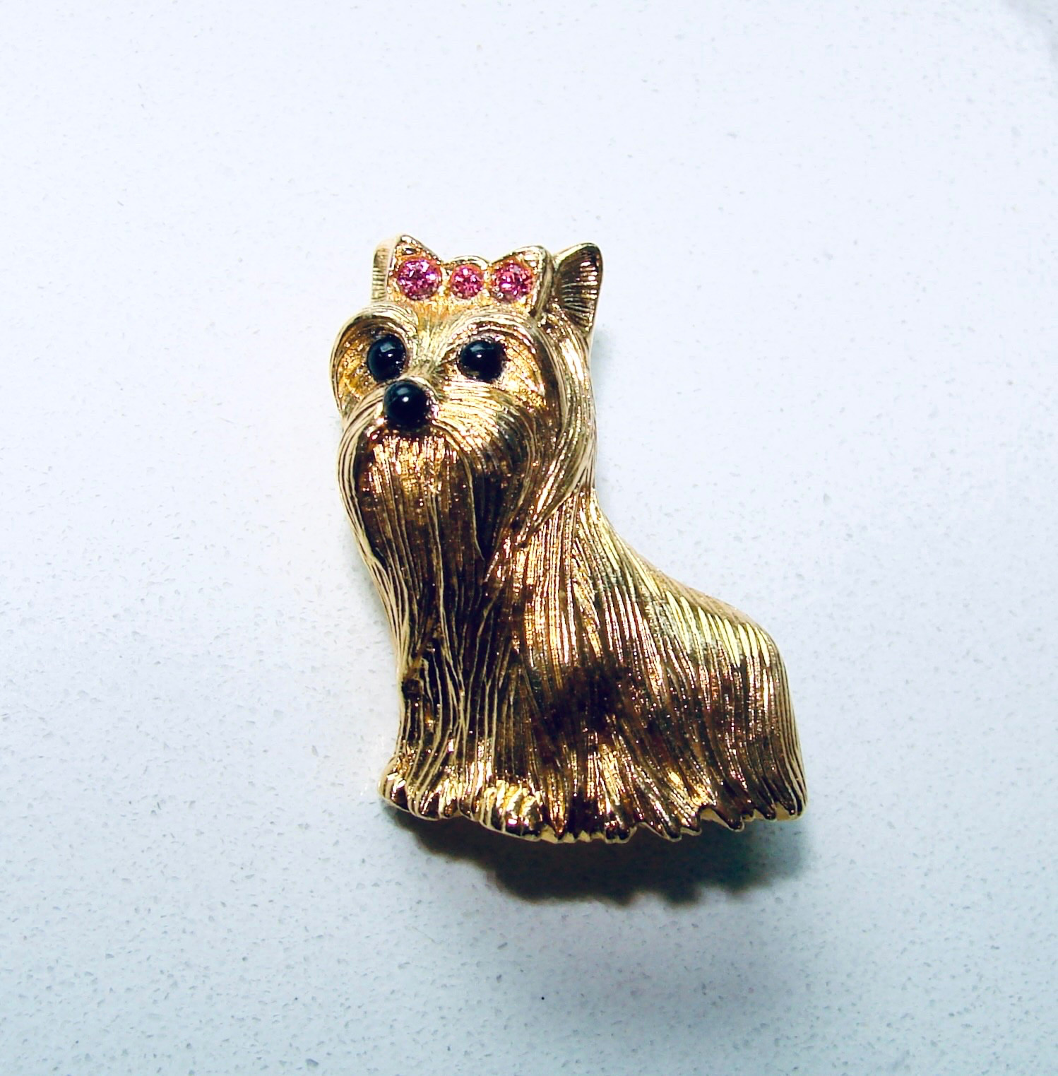 Vintage JOAN RIVERS Yorkie TERRIER DOG Brooch PIN Set With Chain GOLD TONE