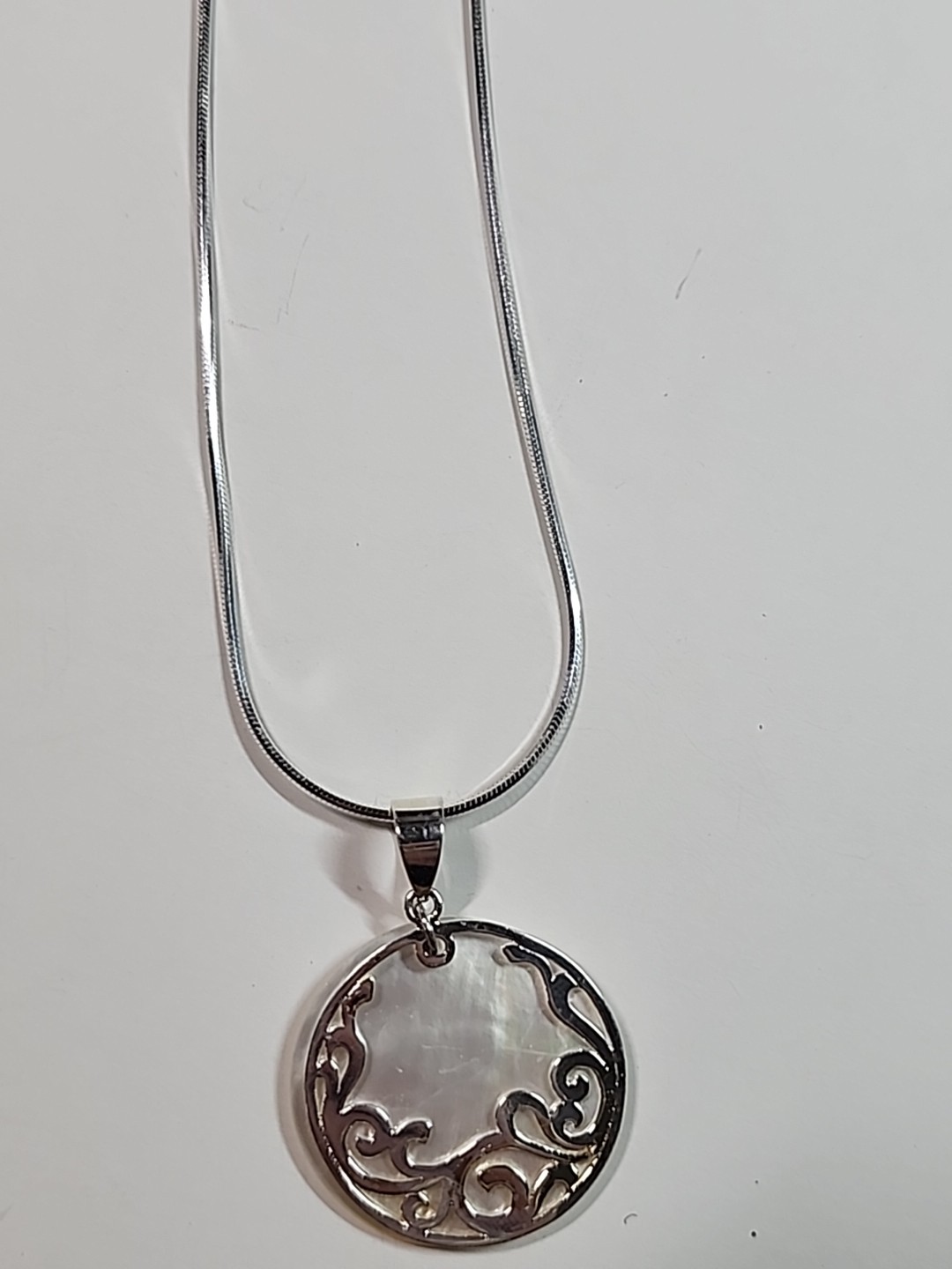 SX 925 Silver Sally C HSN Open Scroll Work MOP Medallion Pendant 16″ Necklace