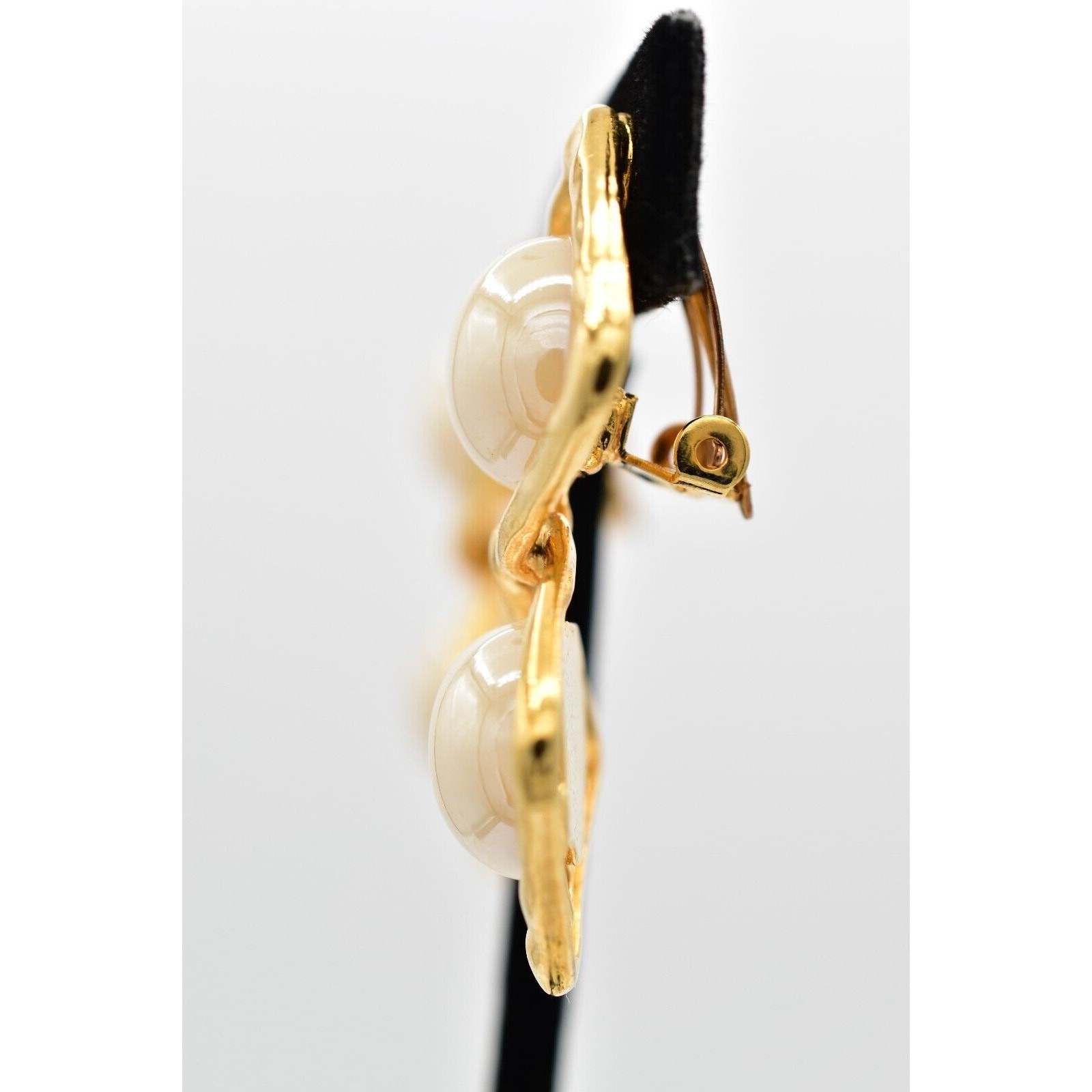 Vintage Dangle Clip Earrings faux Pearl Drop Gold Tone Chunky Shiny 1980s BinAK