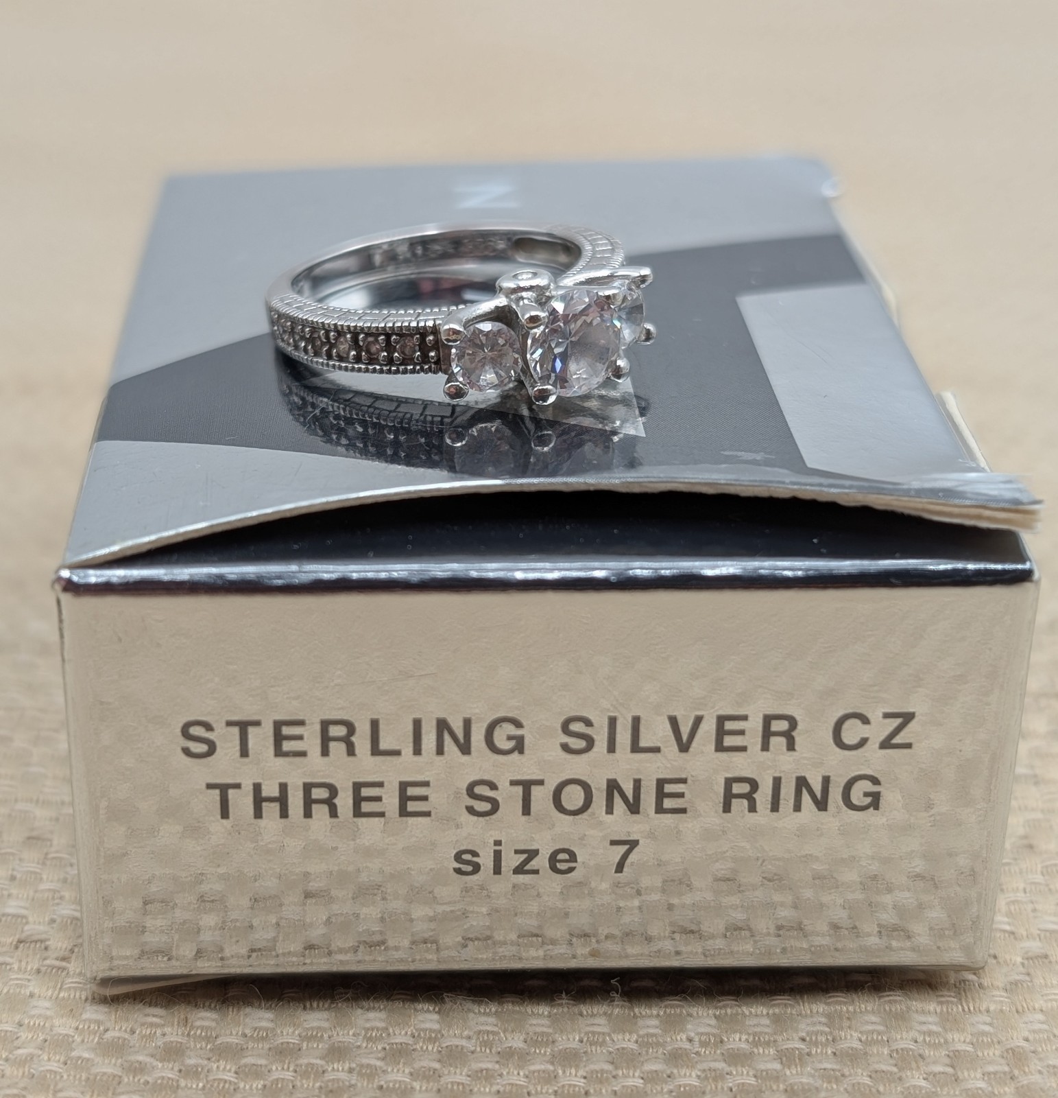 Avon 2007 Sterling Silver CZ Three Stone Ring Size 7 Engagement/Right Hand Ring