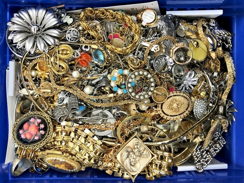 3 Lbs Pounds Unsorted Huge Lot Jewelry Vintage Now Junk Art Craft Treasure Fun