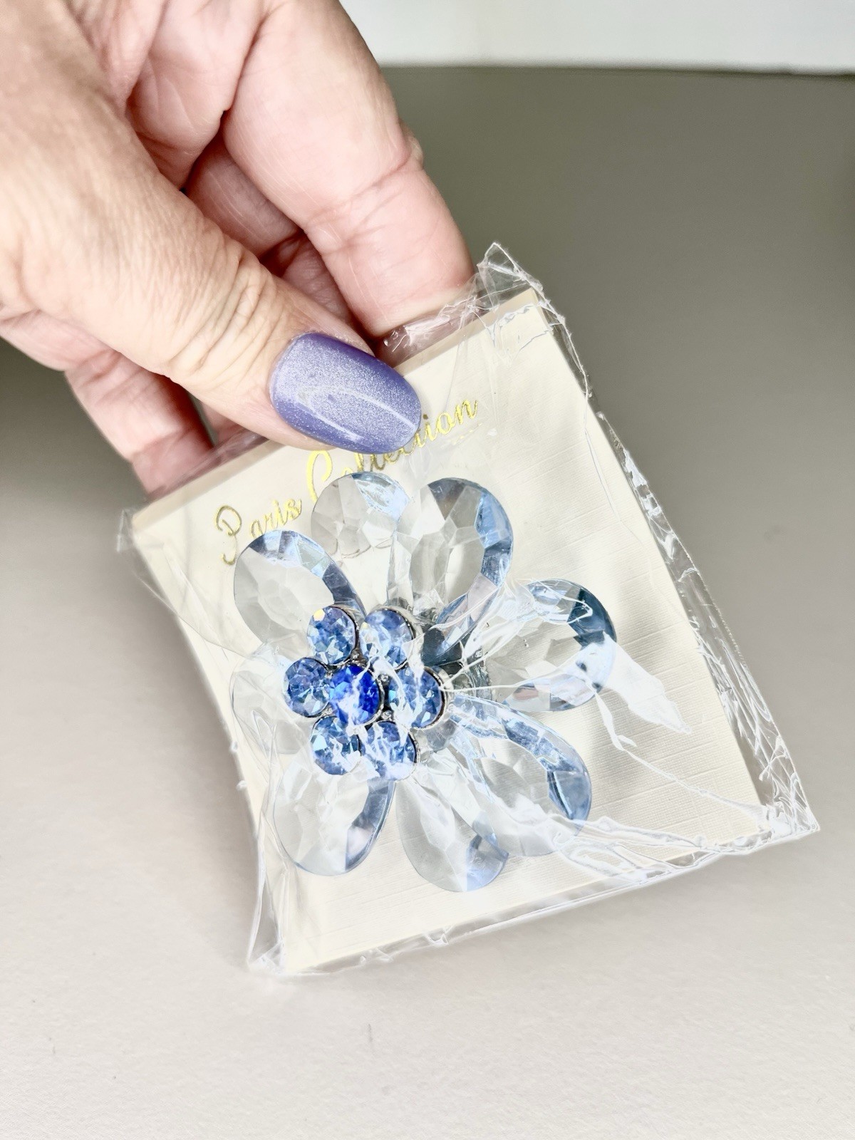 Blue Crystal Acrylic Flower Brooch Pin Faceted Petals Rhinestone New 3D Fashion