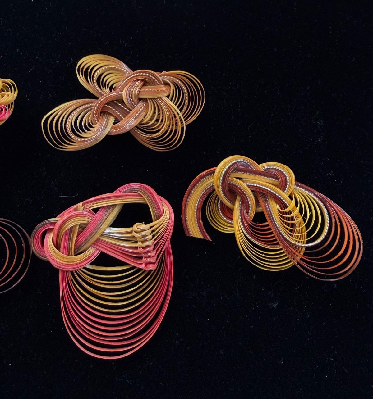 Lot 6 Natural Vibrant Hand Woven Bamboo Brooches Pins Different Shapes Vintage