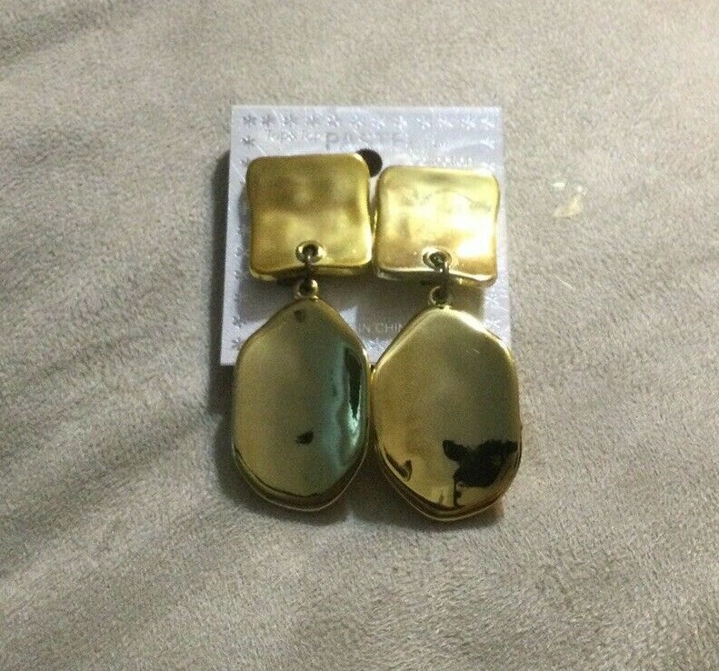 Clip Square Oval Dangle Gold Tone Earrings Very Light Weight