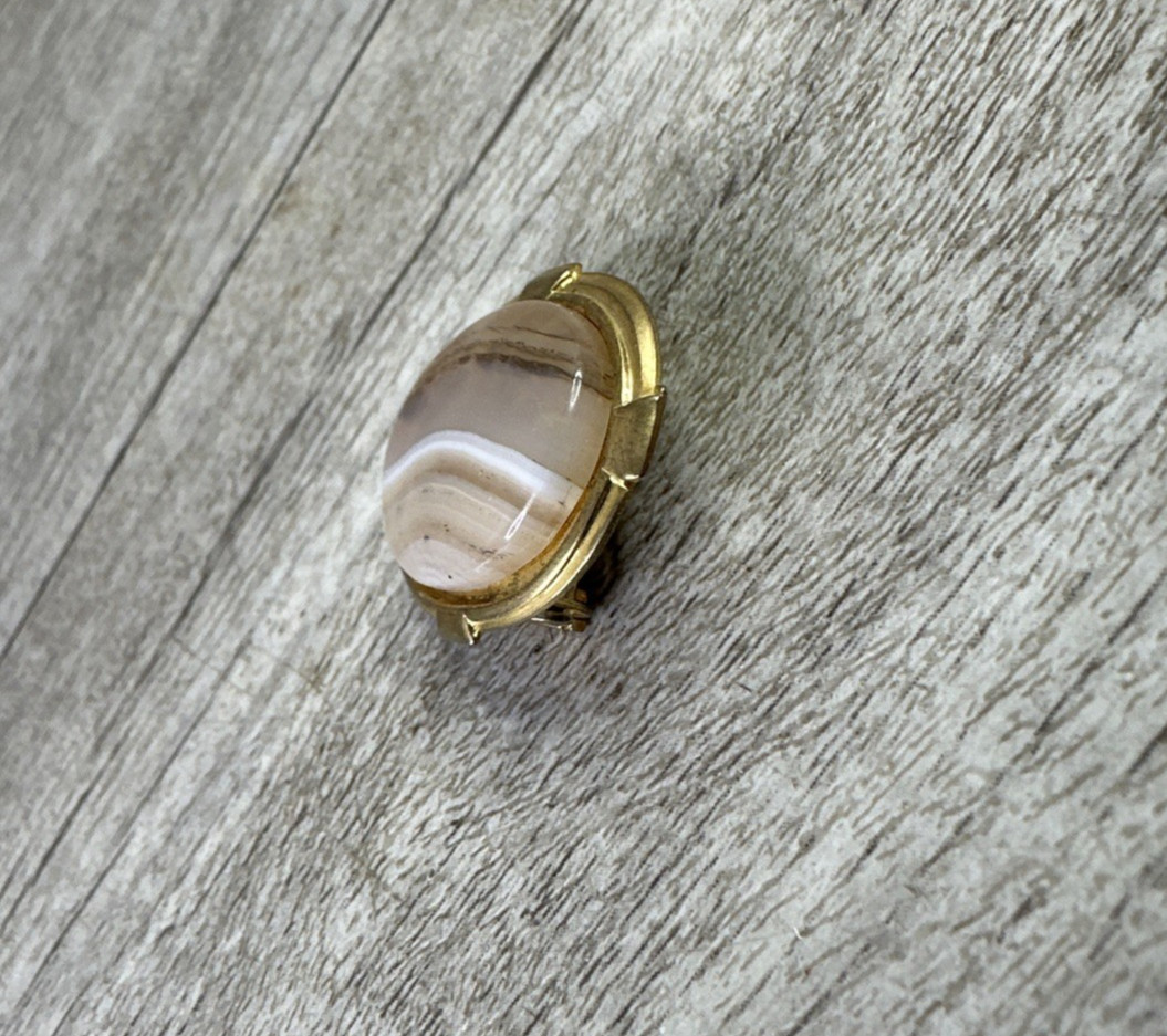 Unbranded Oval Agate Brooch Gold Tone Browns White