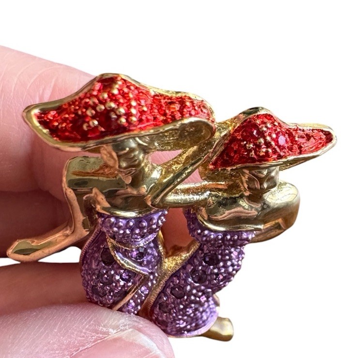 Vintage Gold Tone with Rhinestones Red Hat Ladies in Purple Pin, Unbranded