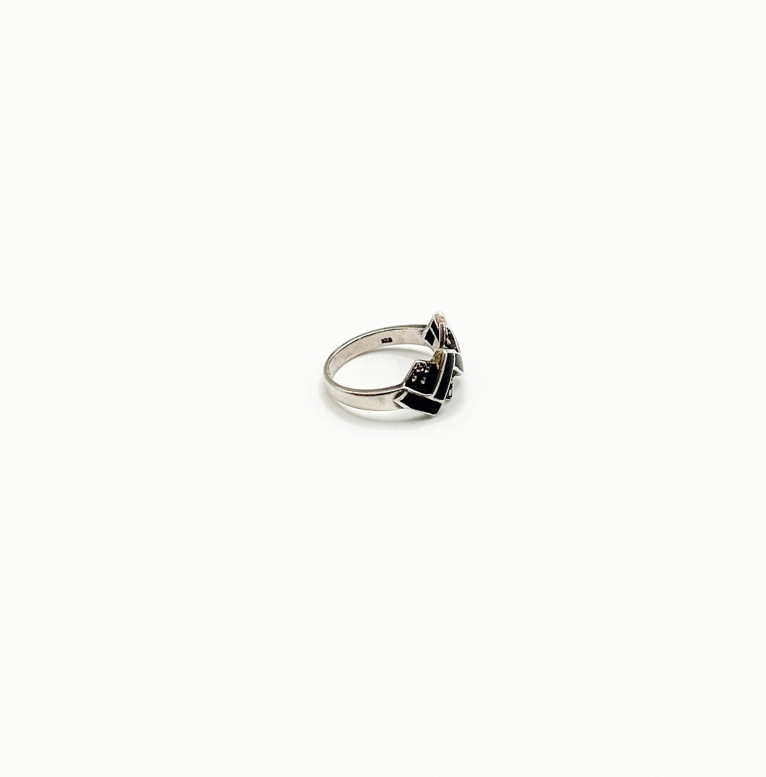 Vintage Sterling Silver 925 Ring w Possible Marcasite? & Enamel Inlay, Size 7