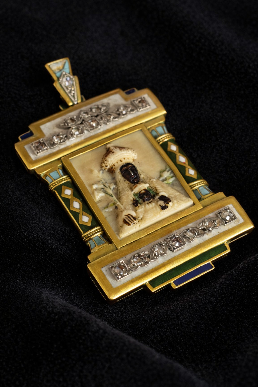 Antique 18K Gold Black Madonna Pendant Rose Cut Diamond Enamel Religious c1900