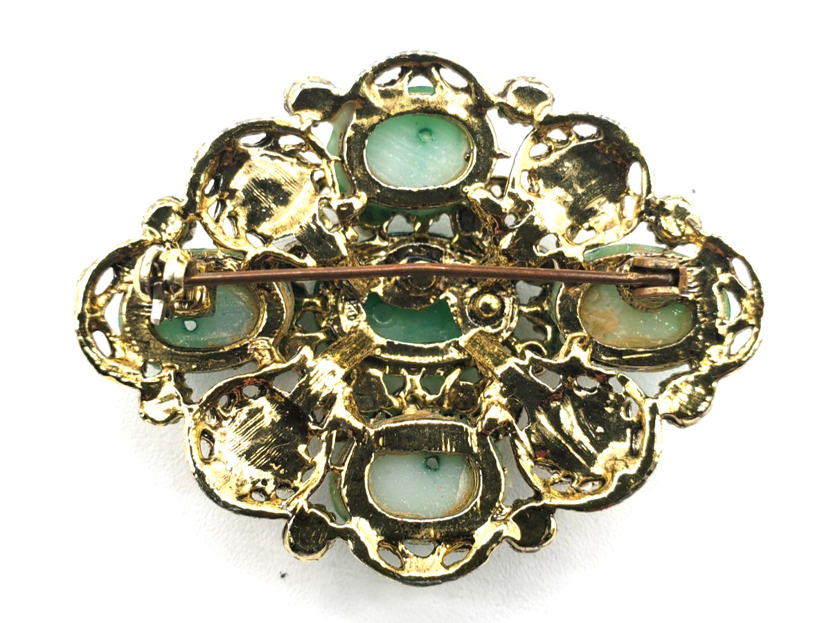 Vintage Carved Green Glass Cabochon Filigree Brooch Faux Pearl Pin
