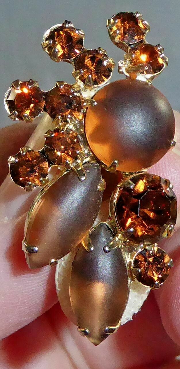 Vintage Bunch of Grapes Brooch & Earrings Clear Brown & Milky Brown Glass Gems