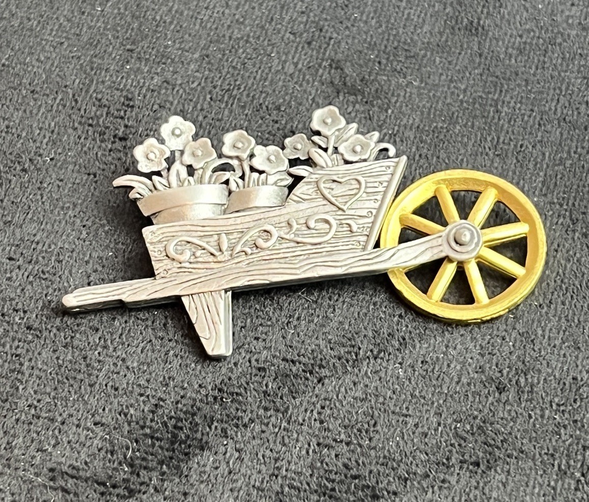 Vtg Signed JJ Jonette Jewelry Pewter Wheelbarrow Brooch Pin Flowers Wheel Spins