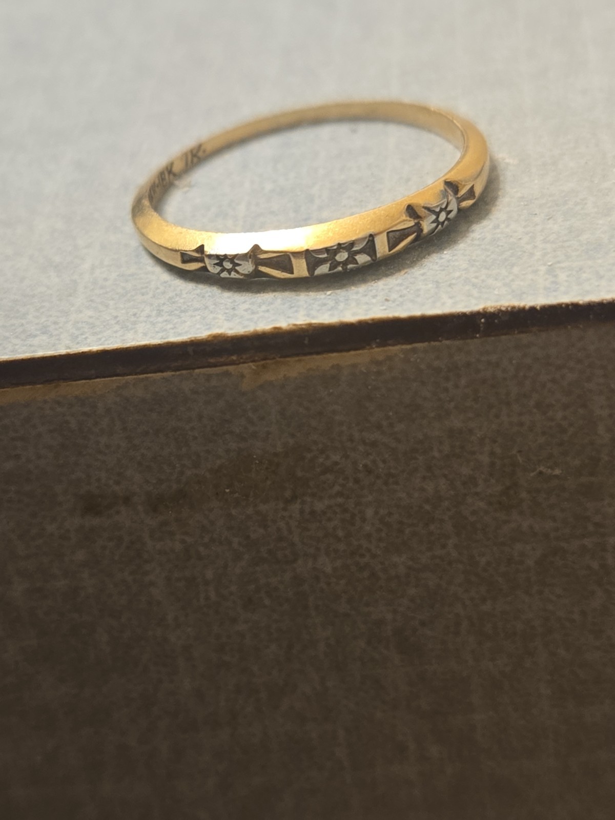 Art deco 2 Tone Dainty Wedding Band Ring Size 5 Stamped “14k-18k IR”