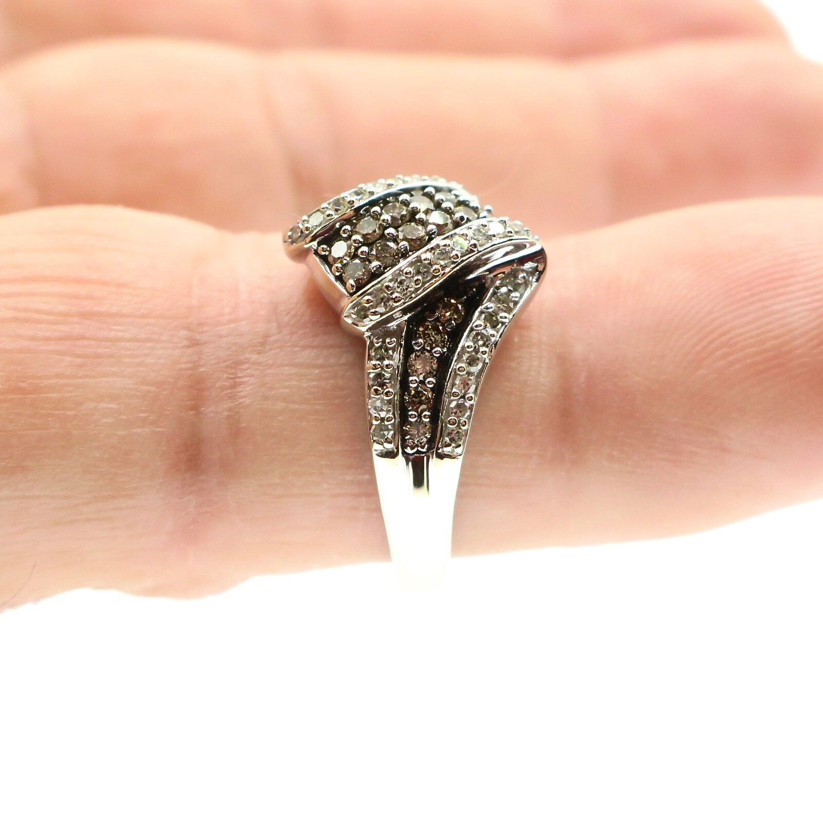 10k Solid White Gold Natural Champagne Colored and White Diamond Ring Size 7
