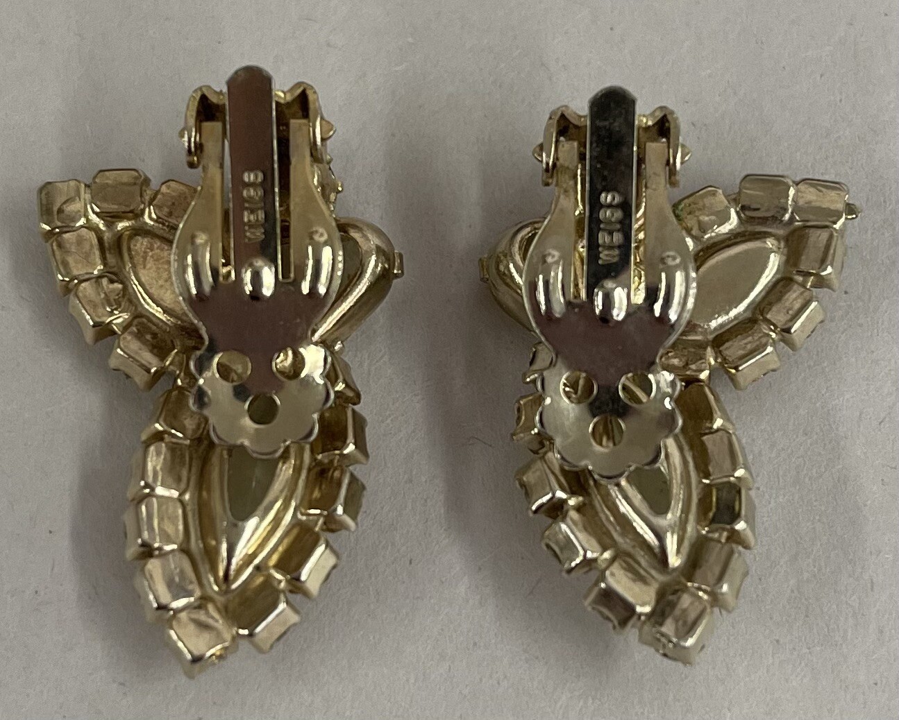Vintage WEISS Gold Tone PALE YELLOW Rhinestone CLIP EARRINGS