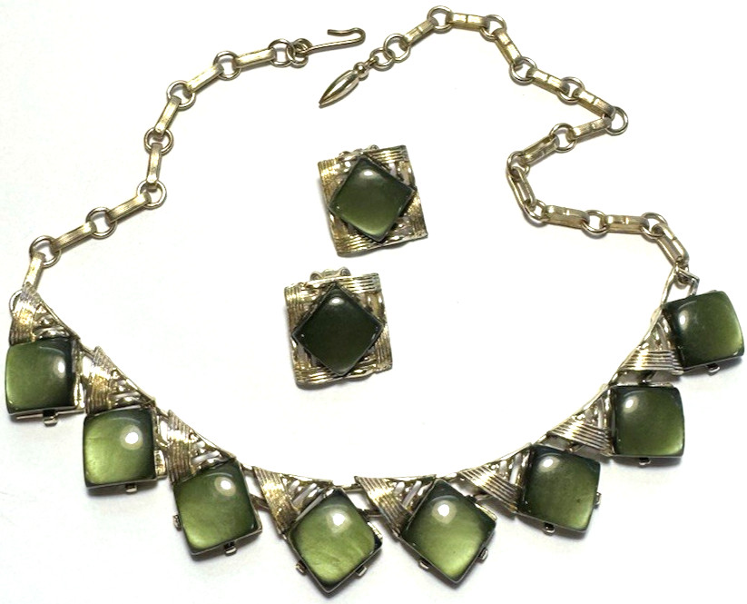 Vintage Jewelry Set Necklace Clip On Earrings SIGNED CORO Bakelite Green Moon 17