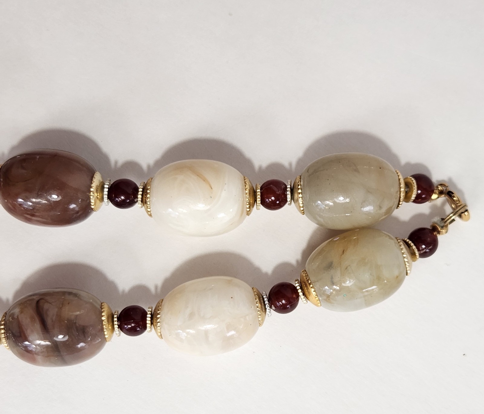 Vintage Statement Necklace Graduated Lucite Faux Agate Oval Beads Earthtones