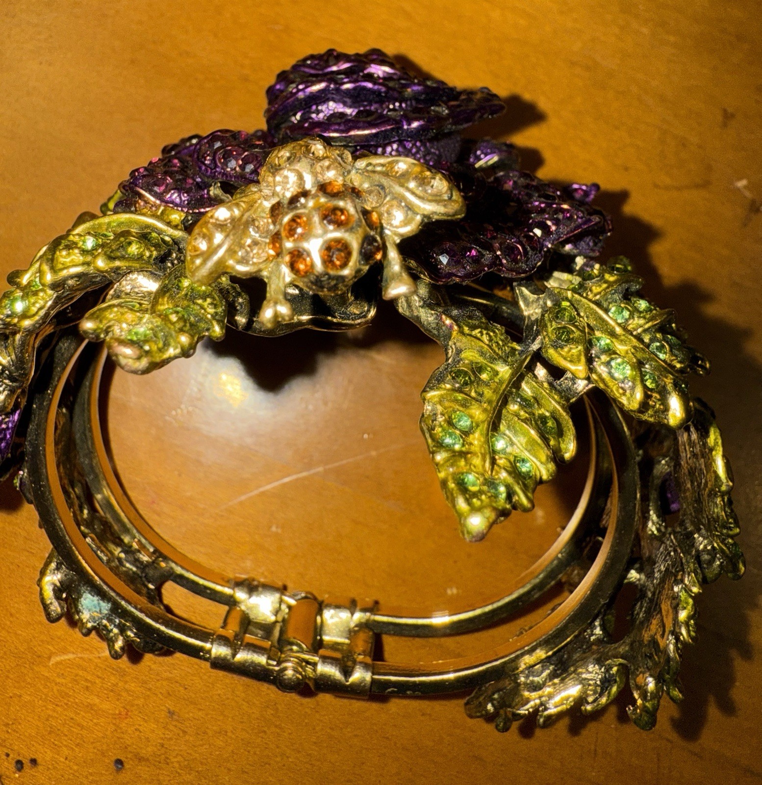 VTG OPC CRYSTAL RHINESTONE PURPLE ROSE BRACELET WITH BUMBLE BEE! STUNNING!